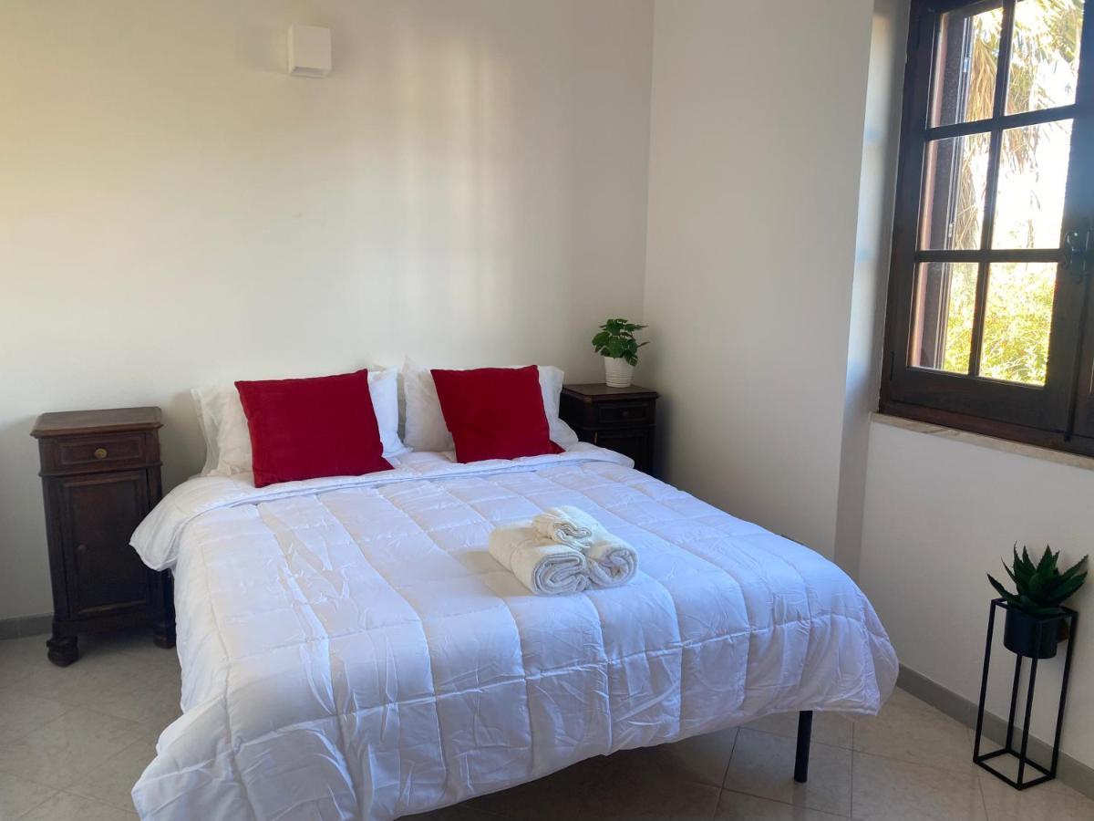 קפיטנה Lovely Home 5 Min Walk To The Beach, 3 Bedrooms Ample Outdoor Relax And Wifi מראה חיצוני תמונה