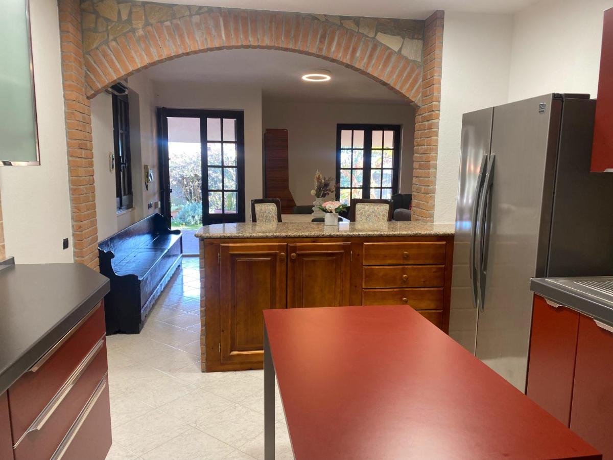 קפיטנה Lovely Home 5 Min Walk To The Beach, 3 Bedrooms Ample Outdoor Relax And Wifi מראה חיצוני תמונה