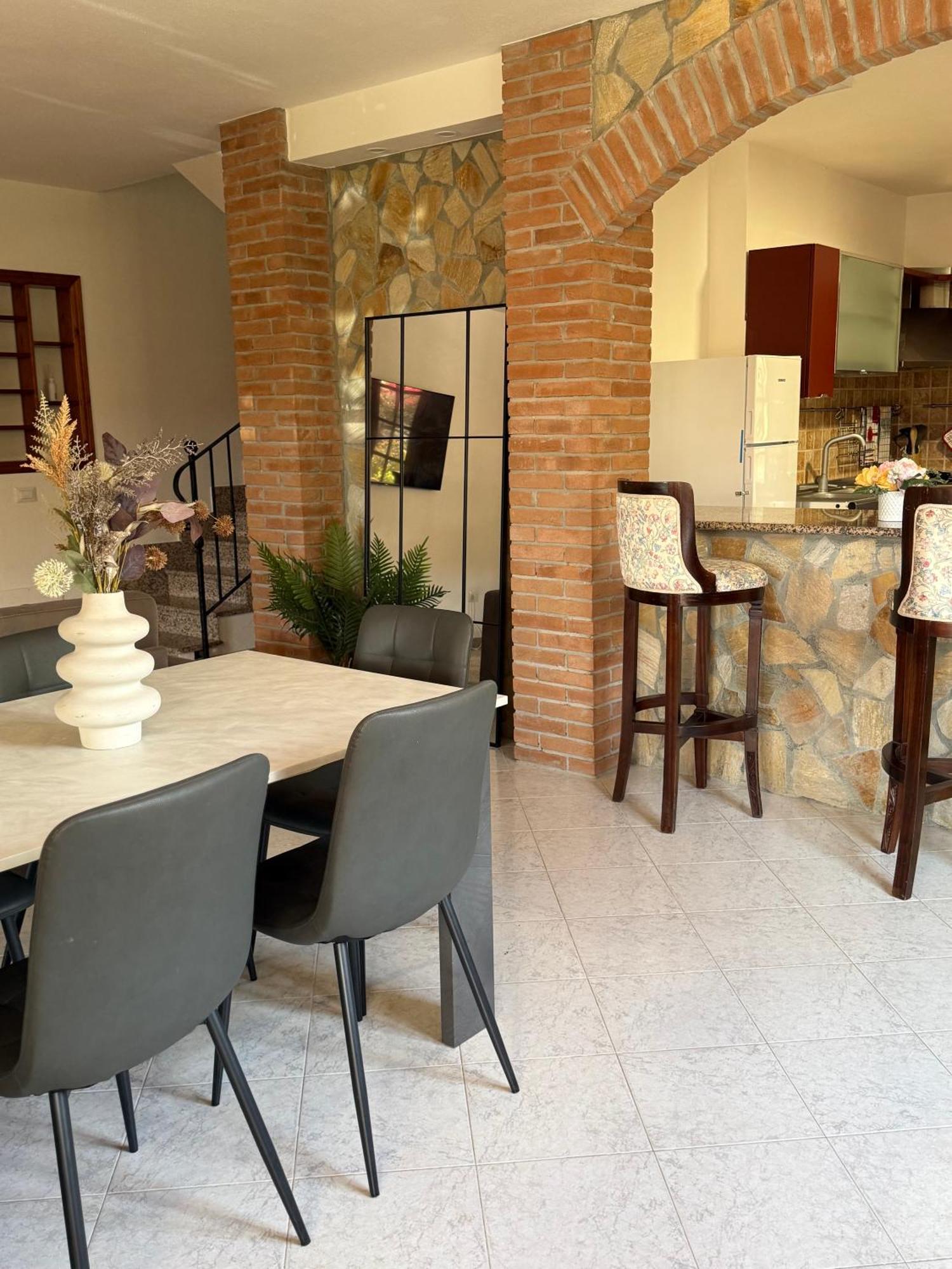 קפיטנה Lovely Home 5 Min Walk To The Beach, 3 Bedrooms Ample Outdoor Relax And Wifi מראה חיצוני תמונה